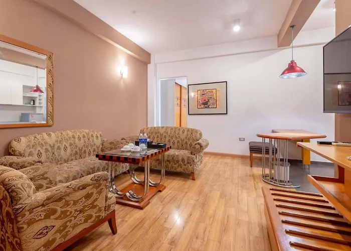 Luxury hotel only: Golden Sunshine Villa Hotel And Travel